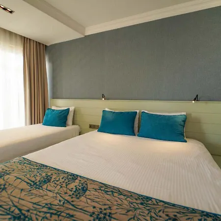 White Palace Aparthotel